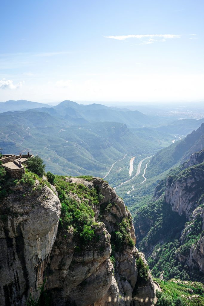 Montserrat-hegy és a bencés apátság